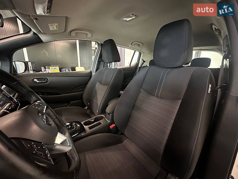 Хэтчбек Nissan Leaf 2020 в Львове