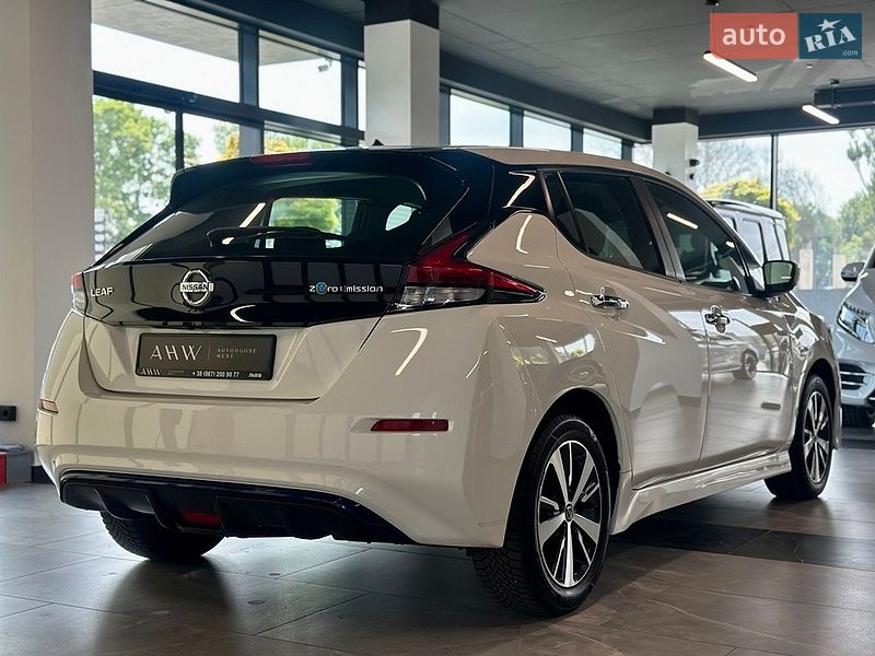 Хэтчбек Nissan Leaf 2020 в Львове