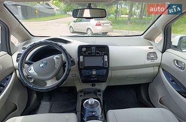 Хетчбек Nissan Leaf 2015 в Житомирі