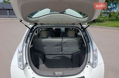 Хетчбек Nissan Leaf 2015 в Житомирі