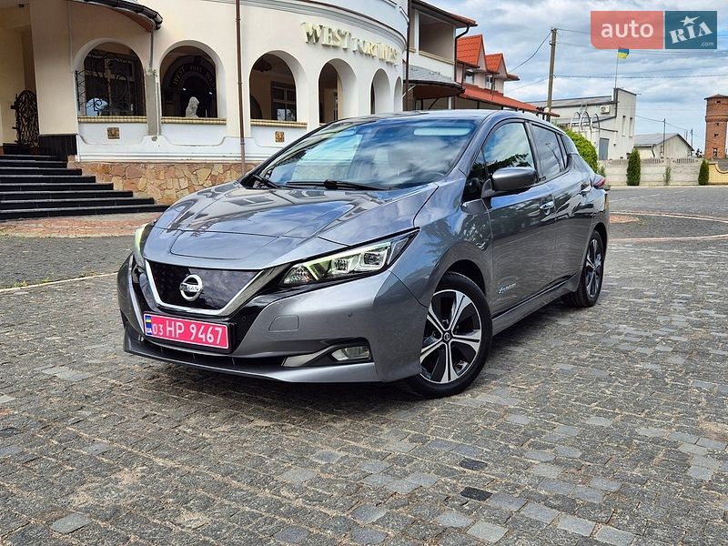 Хэтчбек Nissan Leaf 2018 в Золочеве фото Хэтчбек Nissan Leaf 2018 в Золочеве