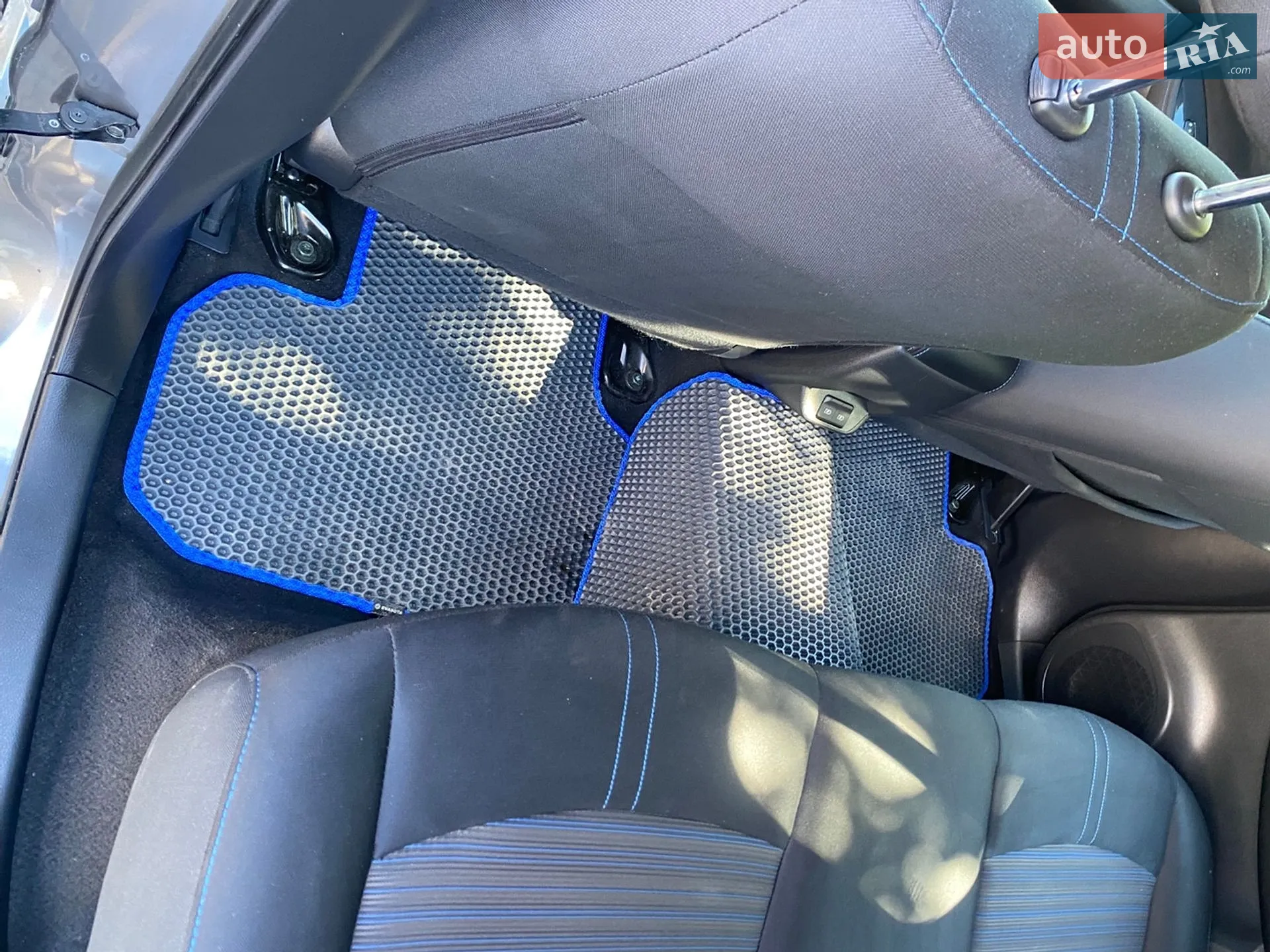 2021 Nissan Leaf - мініатюра 38