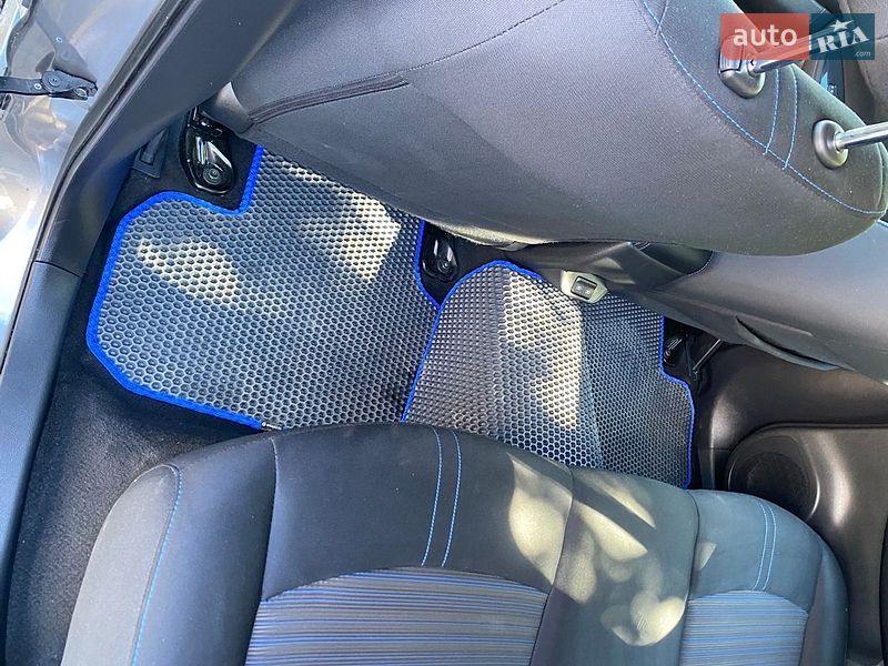 Хетчбек Nissan Leaf 2021 в Вінниці
