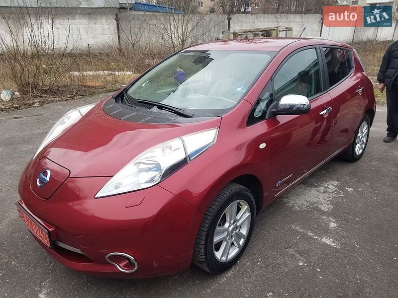 Хэтчбек Nissan Leaf 2013 в Тернополе