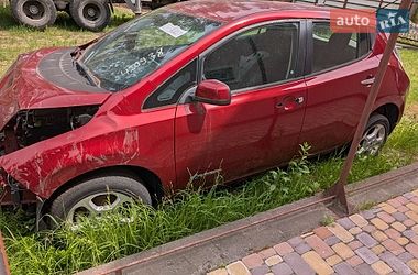 Хетчбек Nissan Leaf 2013 в Бучі