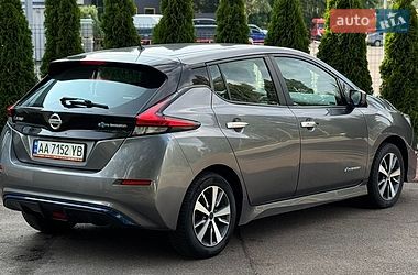 Хэтчбек Nissan Leaf 2019 в Киеве
