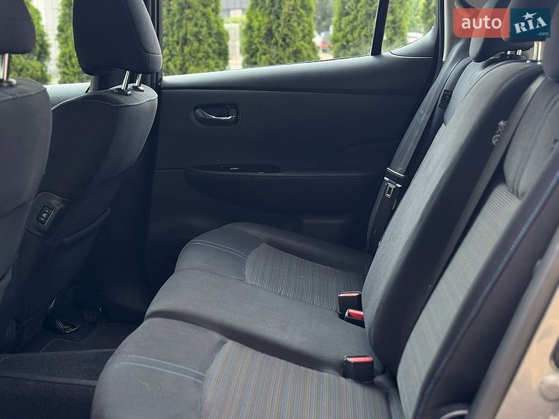 Хэтчбек Nissan Leaf 2019 в Киеве