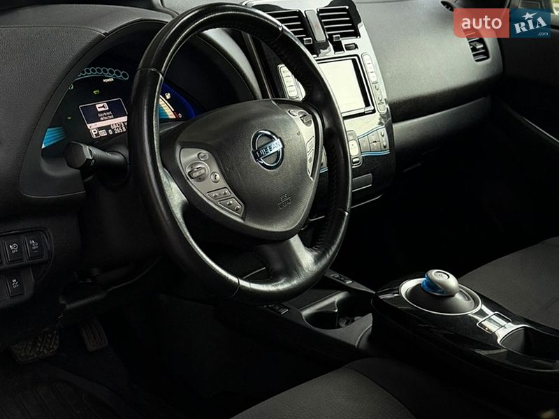 Хэтчбек Nissan Leaf 2016 в Киеве