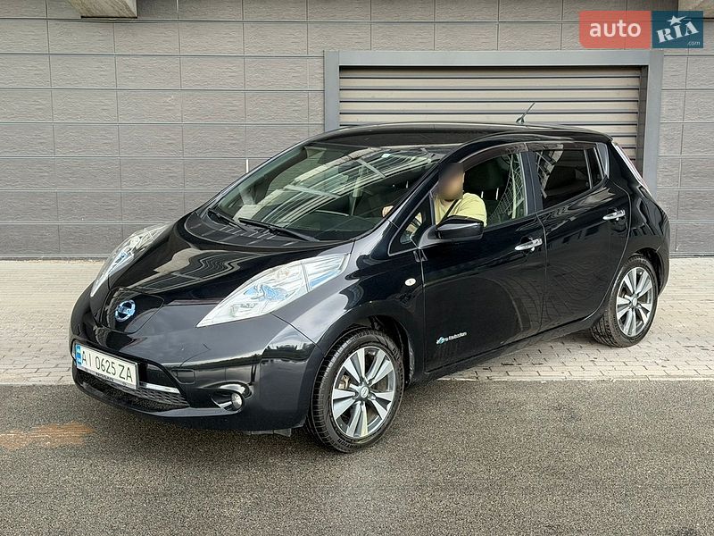 Хэтчбек Nissan Leaf 2016 в Киеве