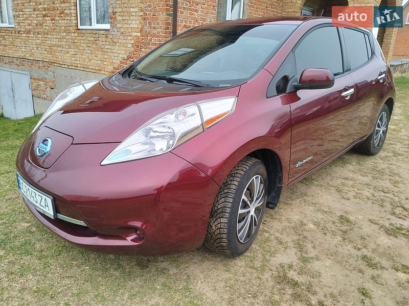 Хэтчбек Nissan Leaf 2017 в Куликове