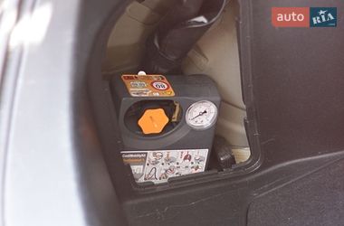 Хетчбек Nissan Leaf 2016 в Дніпрі