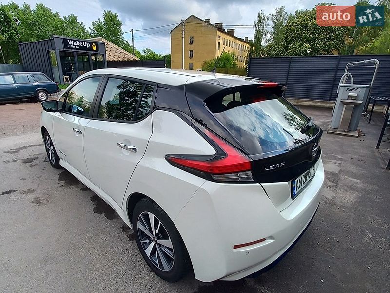 Хэтчбек Nissan Leaf 2018 в Житомире