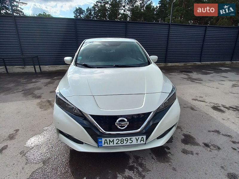 Хэтчбек Nissan Leaf 2018 в Житомире
