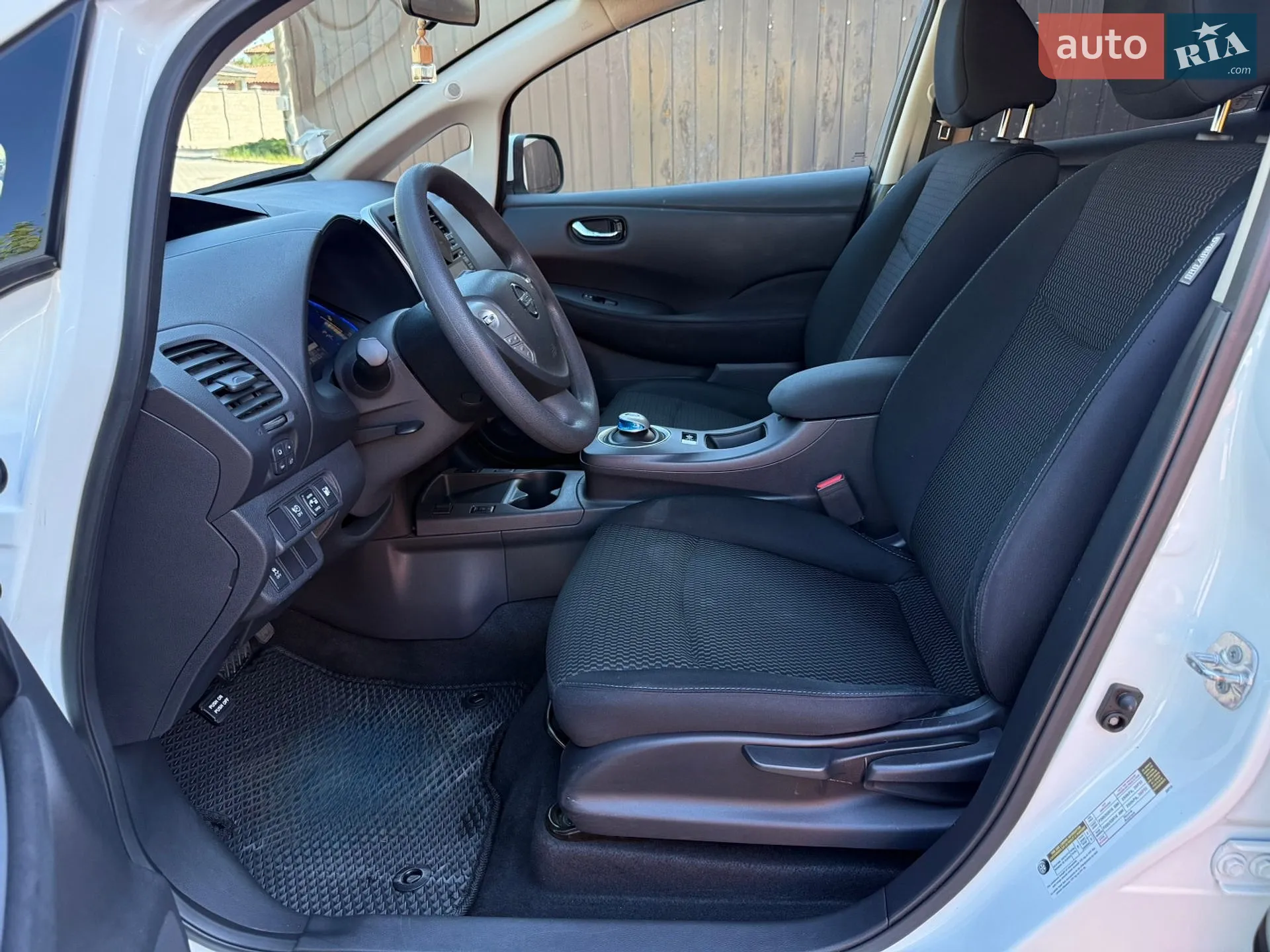 2017 Nissan Leaf - мініатюра 18
