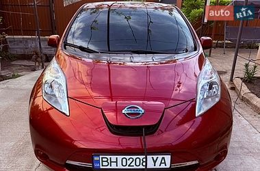 Хетчбек Nissan Leaf 2015 в Балті