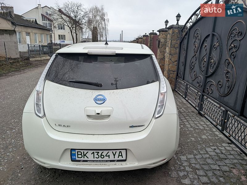 Хэтчбек Nissan Leaf 2017 в Кременце