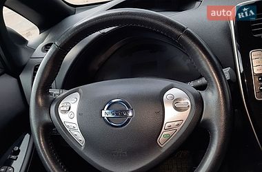 Хэтчбек Nissan Leaf 2016 в Николаеве