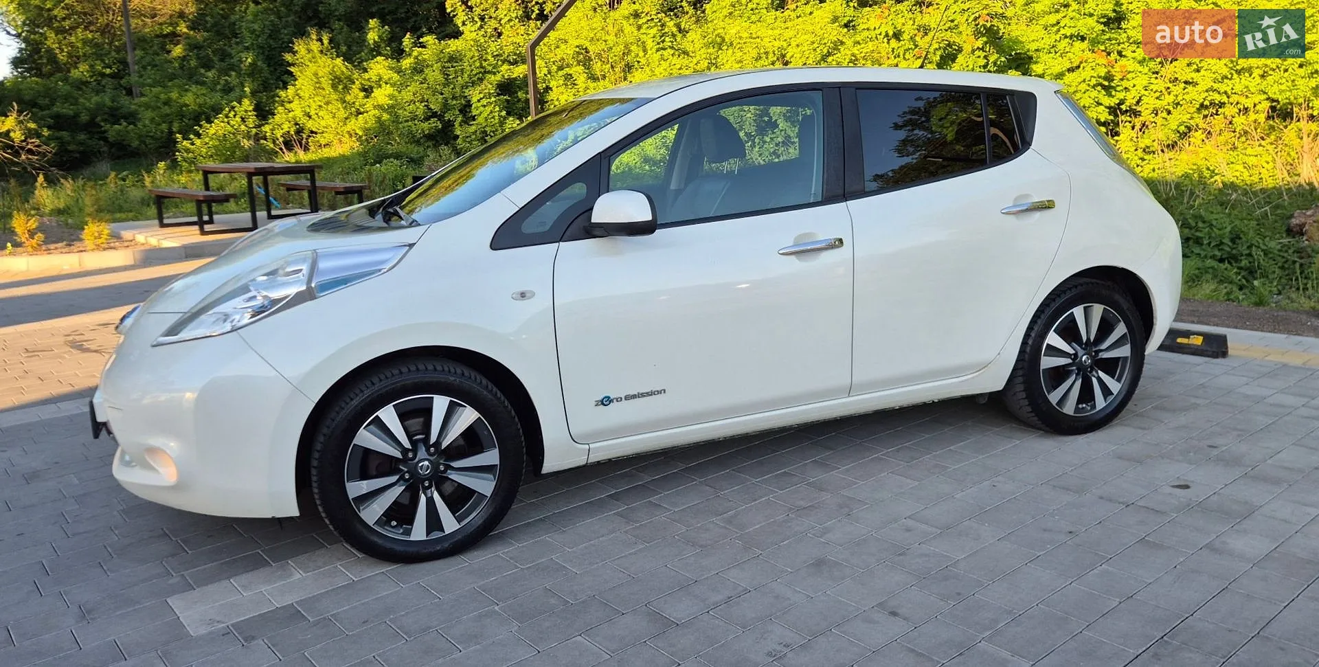 2015 Nissan Leaf - мініатюра 10