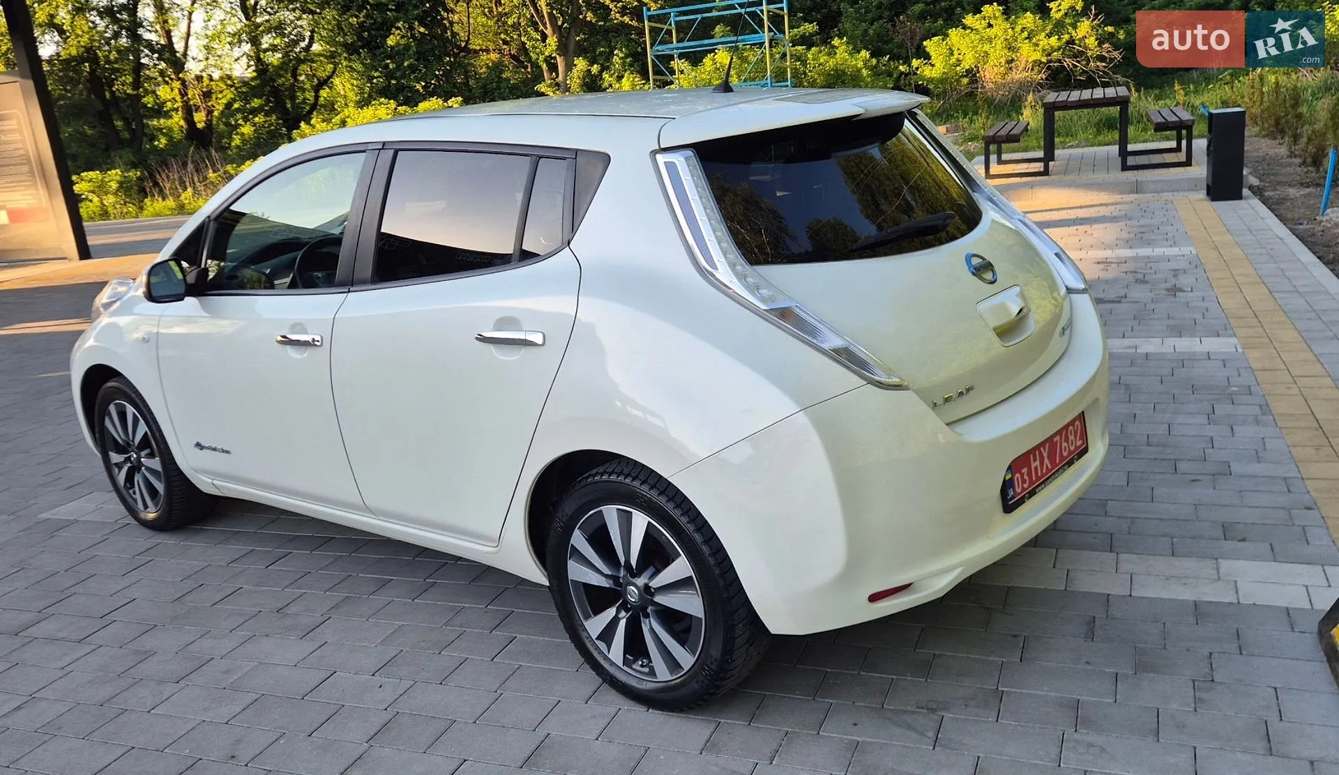 2015 Nissan Leaf - мініатюра 13