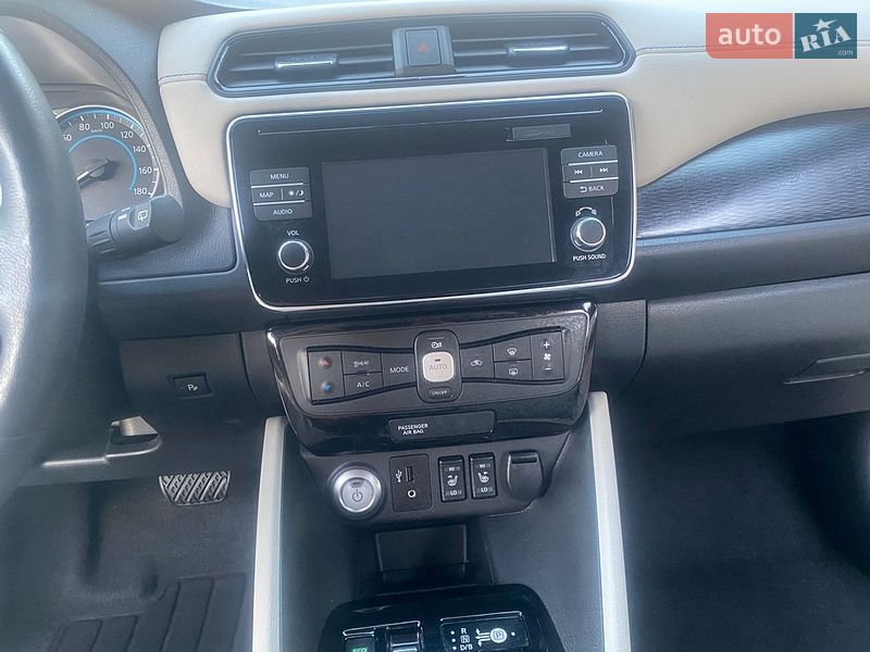 Хэтчбек Nissan Leaf 2019 в Виннице