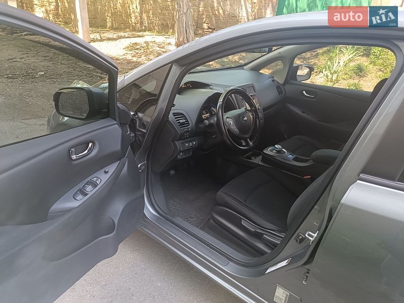 Хэтчбек Nissan Leaf 2016 в Одессе