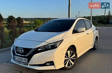 Хетчбек Nissan Leaf 2018 в Золочеві