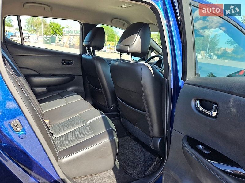 Хэтчбек Nissan Leaf 2020 в Днепре