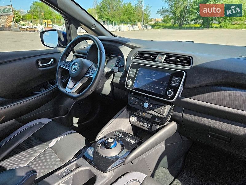 Хэтчбек Nissan Leaf 2020 в Днепре