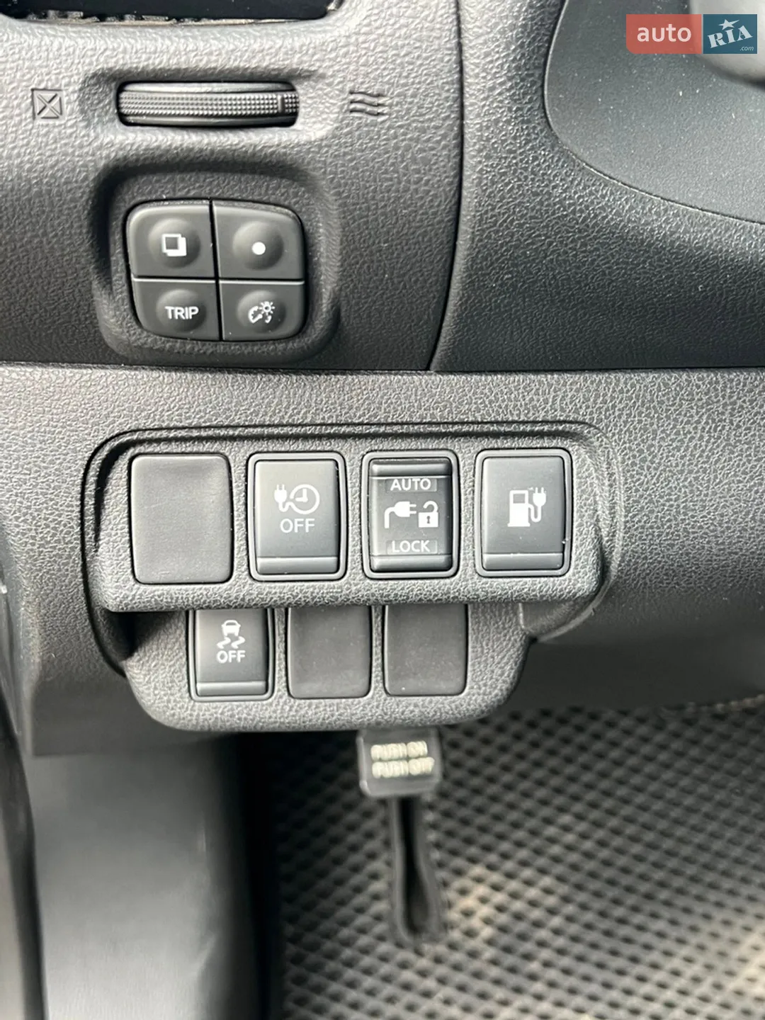 2017 Nissan Leaf - мініатюра 24