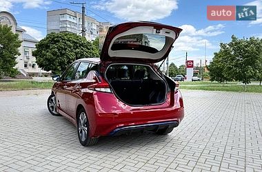 Хетчбек Nissan Leaf 2018 в Кропивницькому