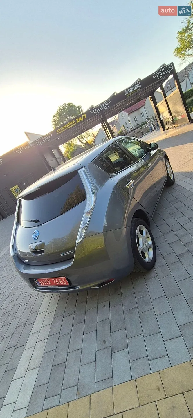 2015 Nissan Leaf - мініатюра 14