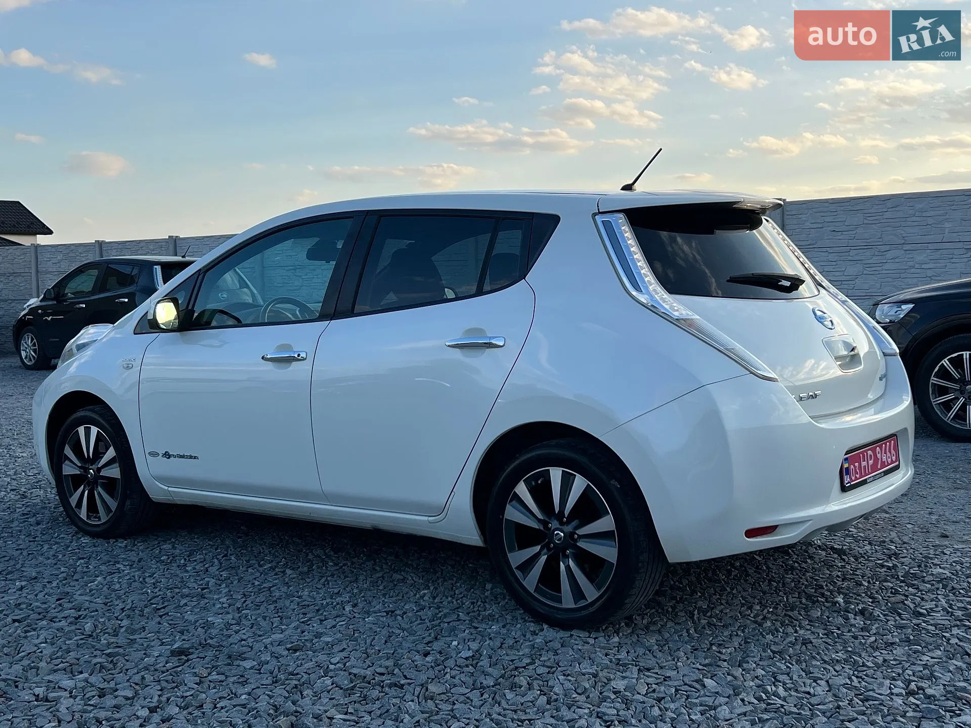 2015 Nissan Leaf - мініатюра 16