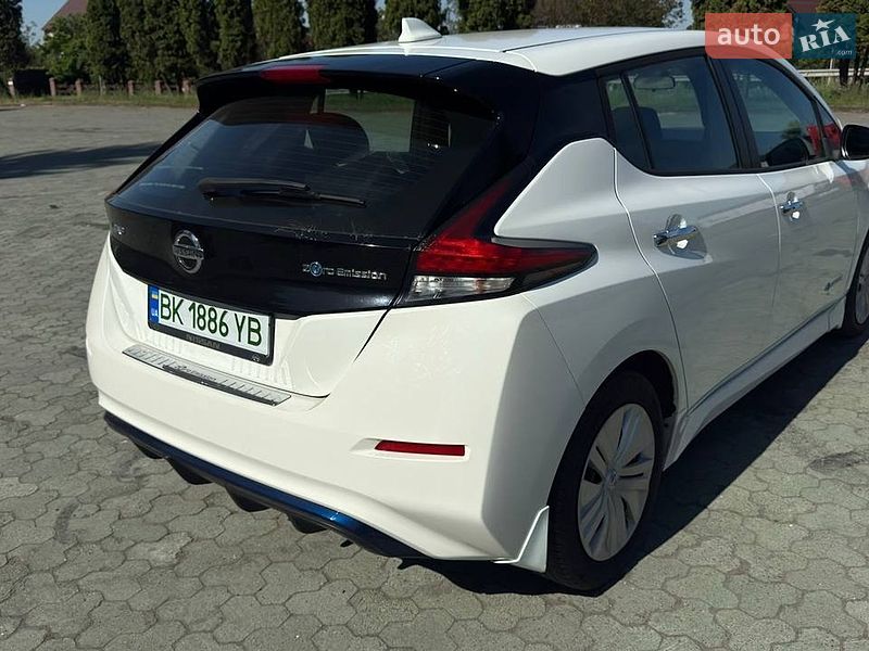 Хетчбек Nissan Leaf 2019 в Дубні