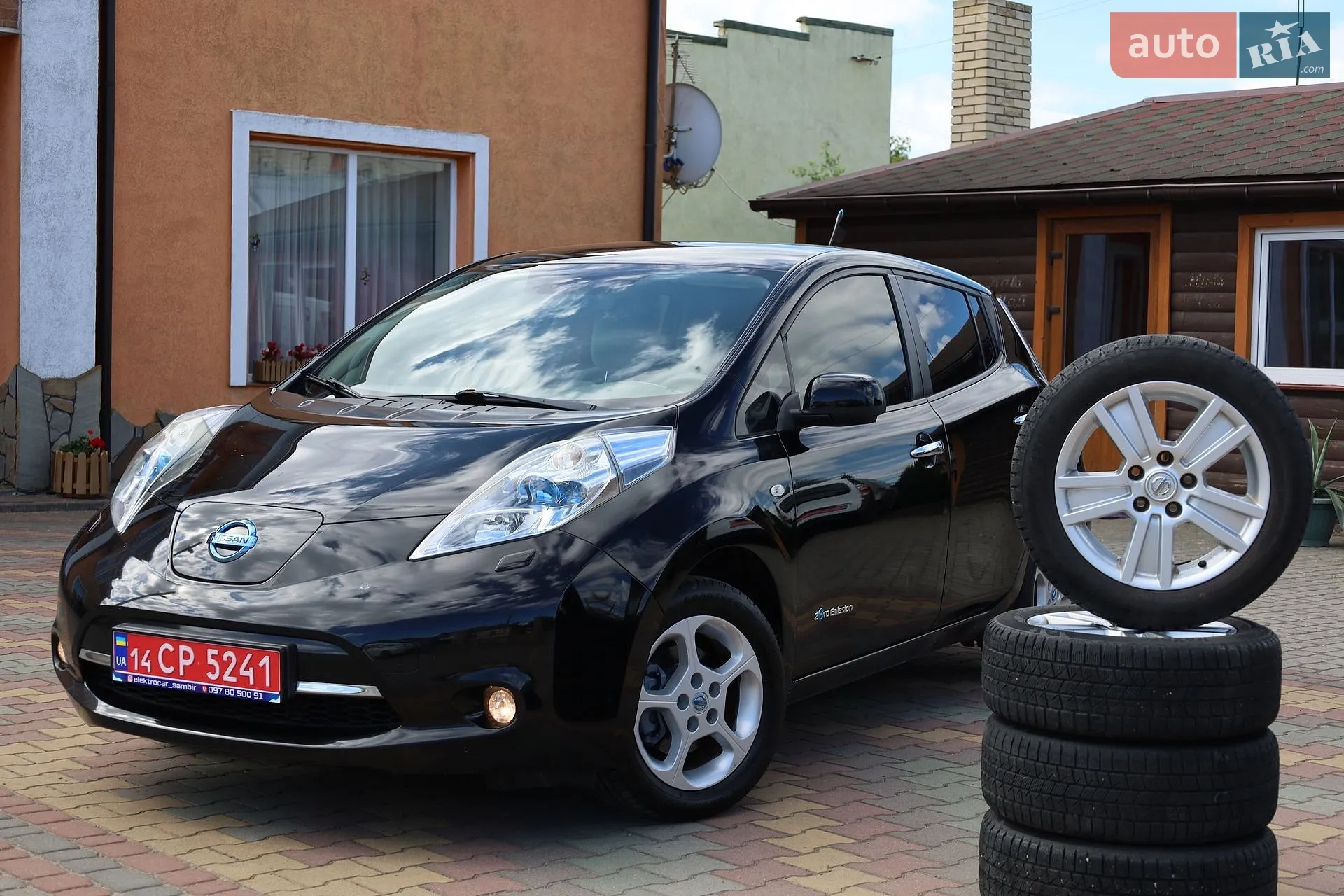 2011 Nissan Leaf - фото 1