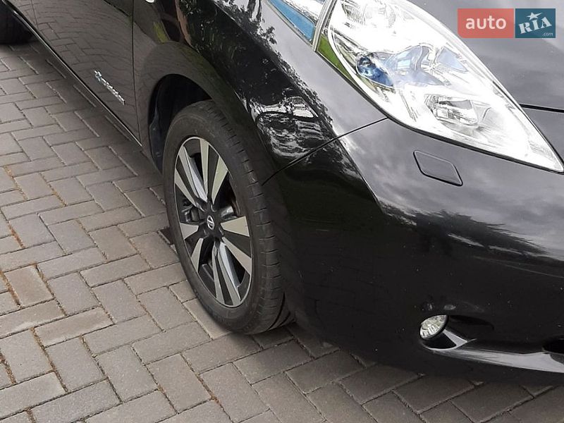 Хэтчбек Nissan Leaf 2016 в Луцке