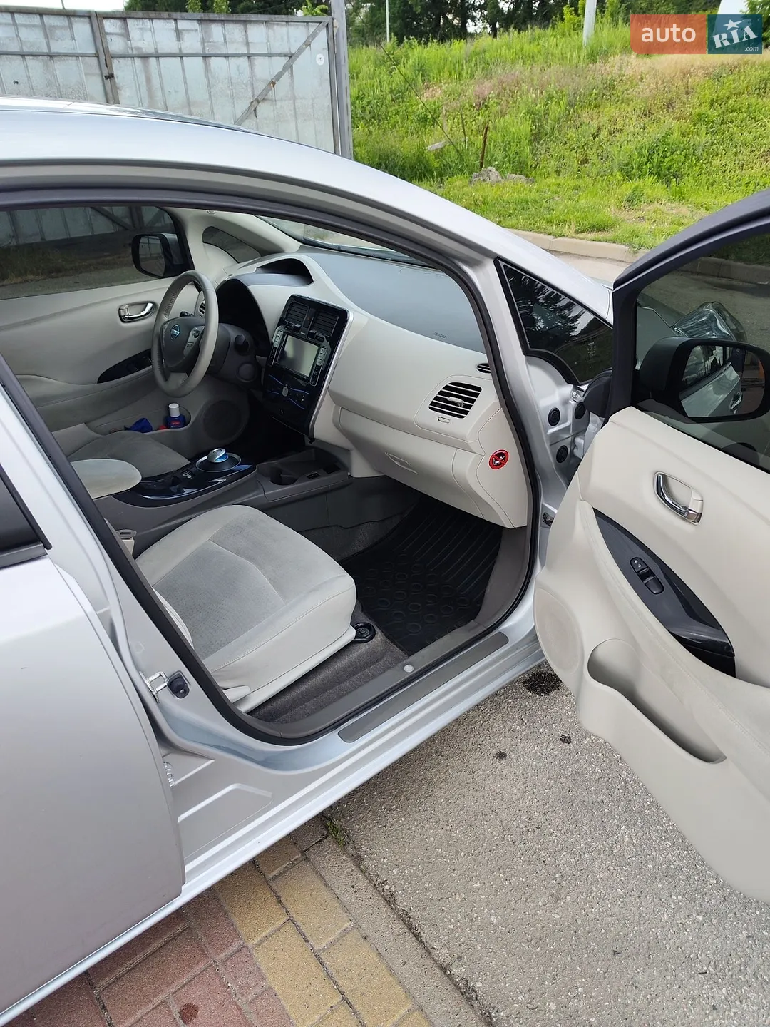 2012 Nissan Leaf - мініатюра 18