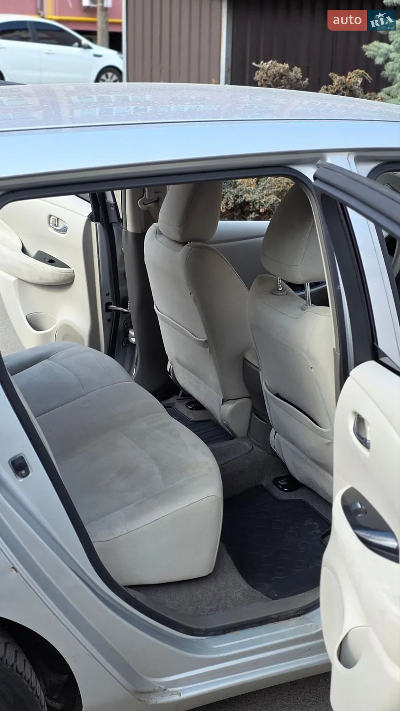 2012 Nissan Leaf - мініатюра 13