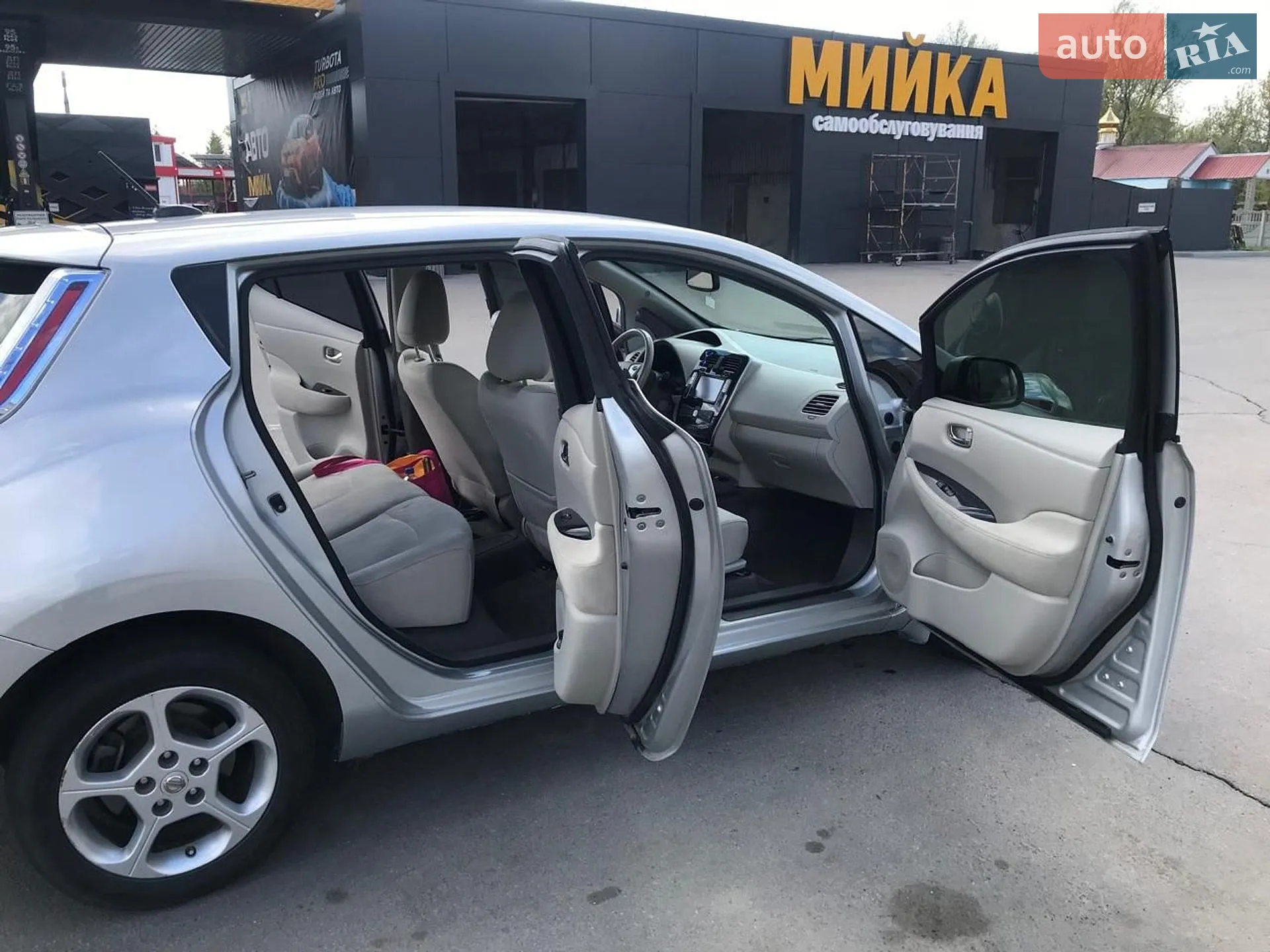 2012 Nissan Leaf - мініатюра 5