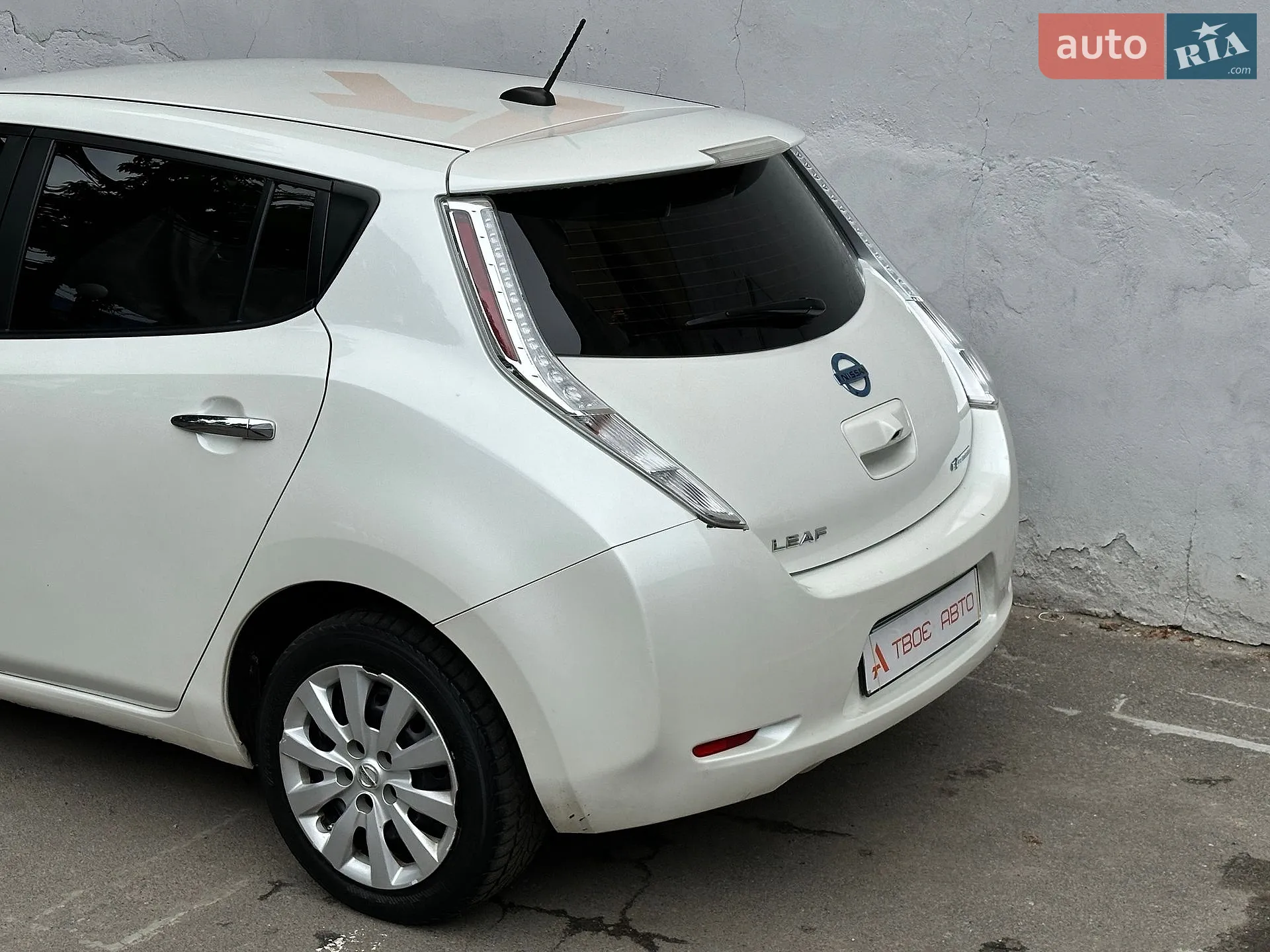 2017 Nissan Leaf - мініатюра 12