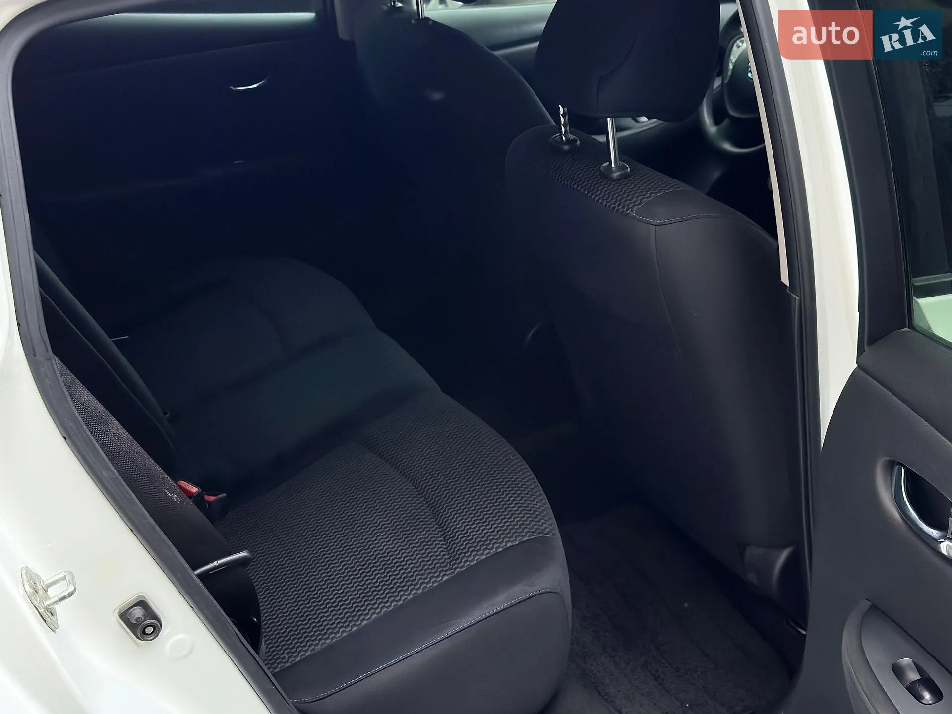 2017 Nissan Leaf - мініатюра 37
