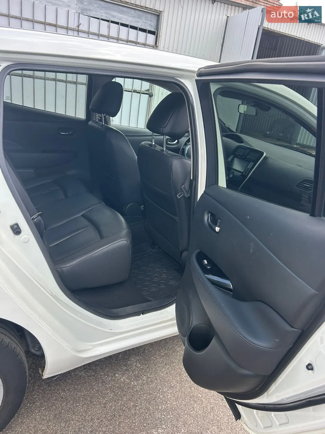 2014 Nissan Leaf - мініатюра 16