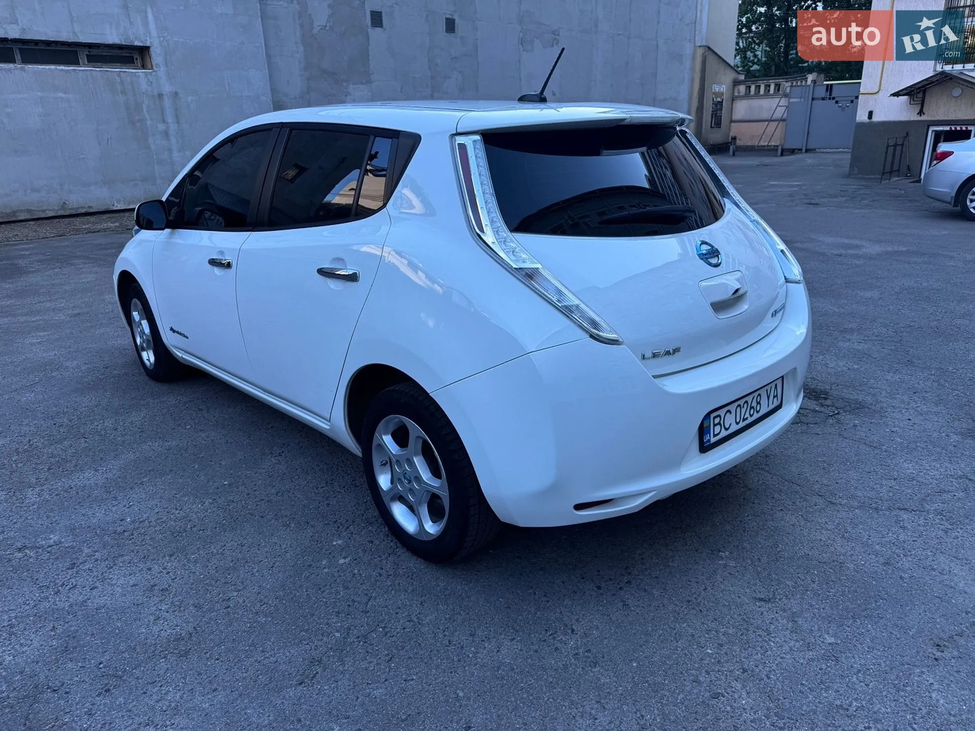 2016 Nissan Leaf - мініатюра 4