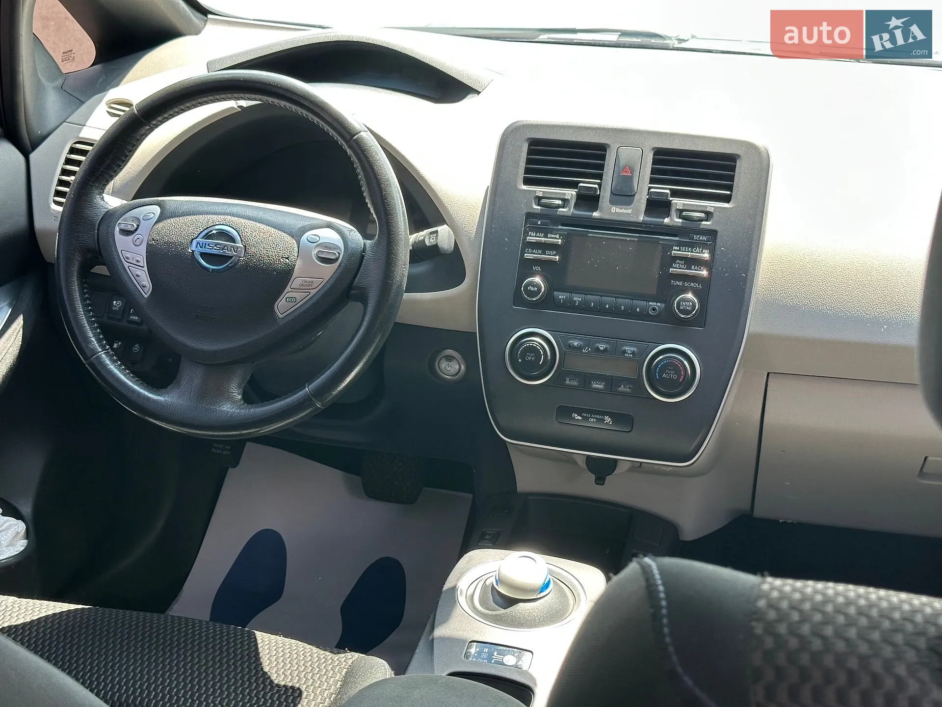2014 Nissan Leaf - мініатюра 26