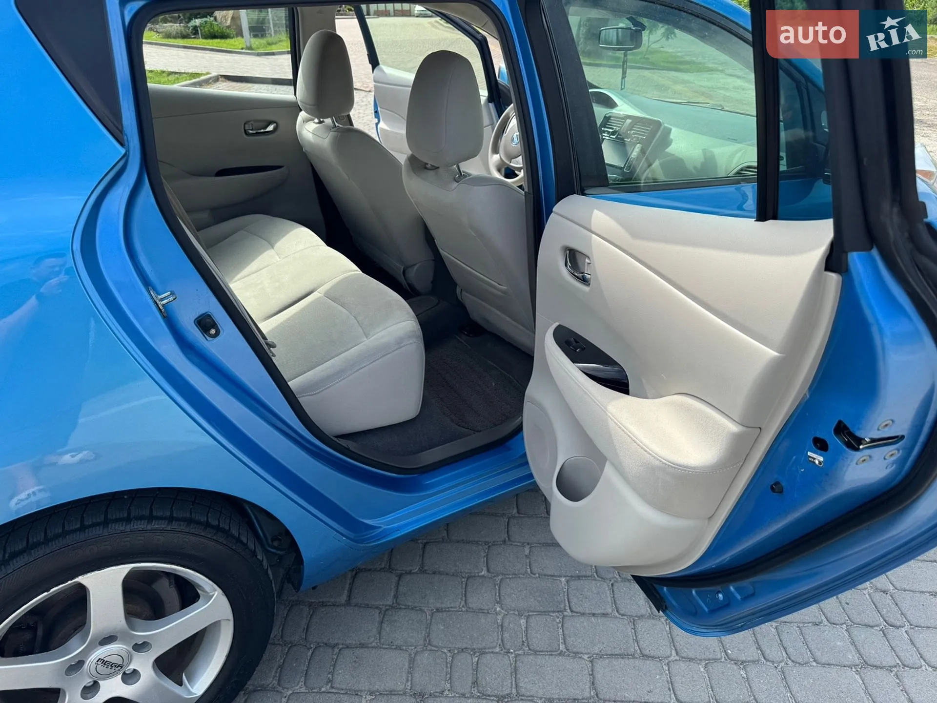 2012 Nissan Leaf - мініатюра 22