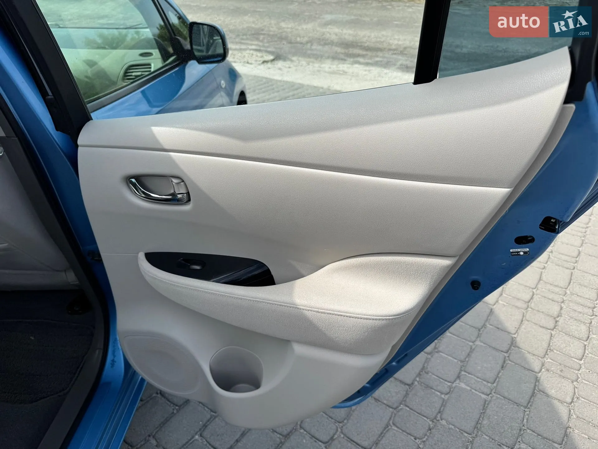 2012 Nissan Leaf - мініатюра 23