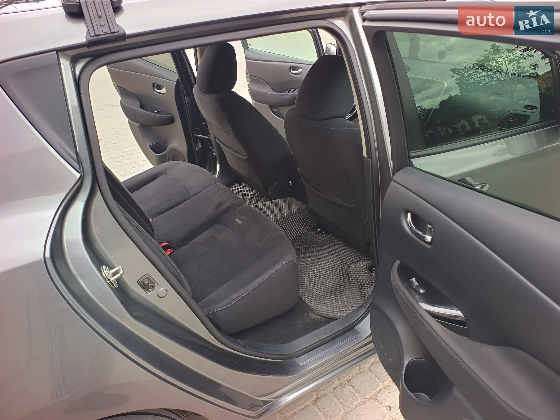 2015 Nissan Leaf - мініатюра 10