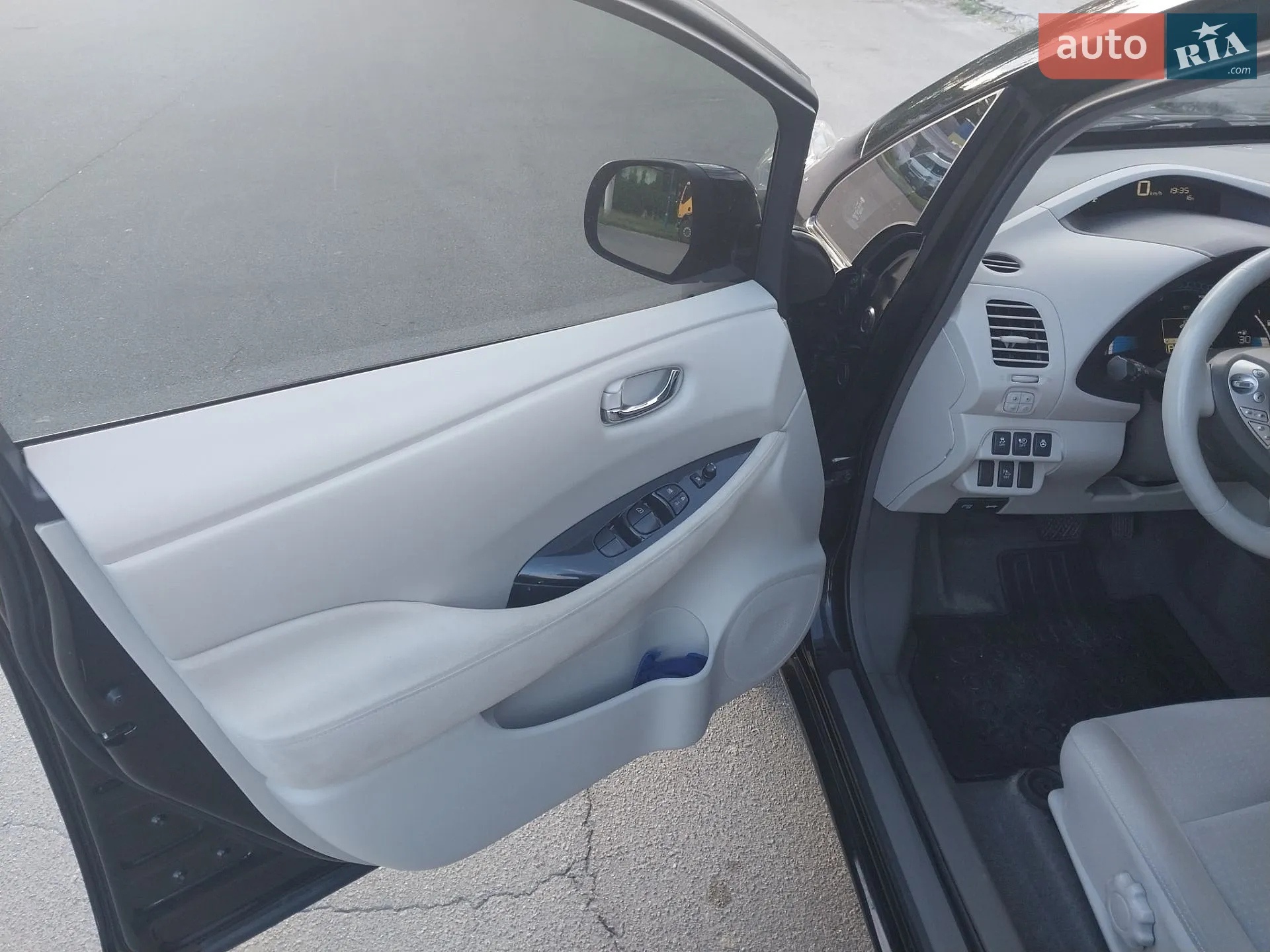 2012 Nissan Leaf - мініатюра 9