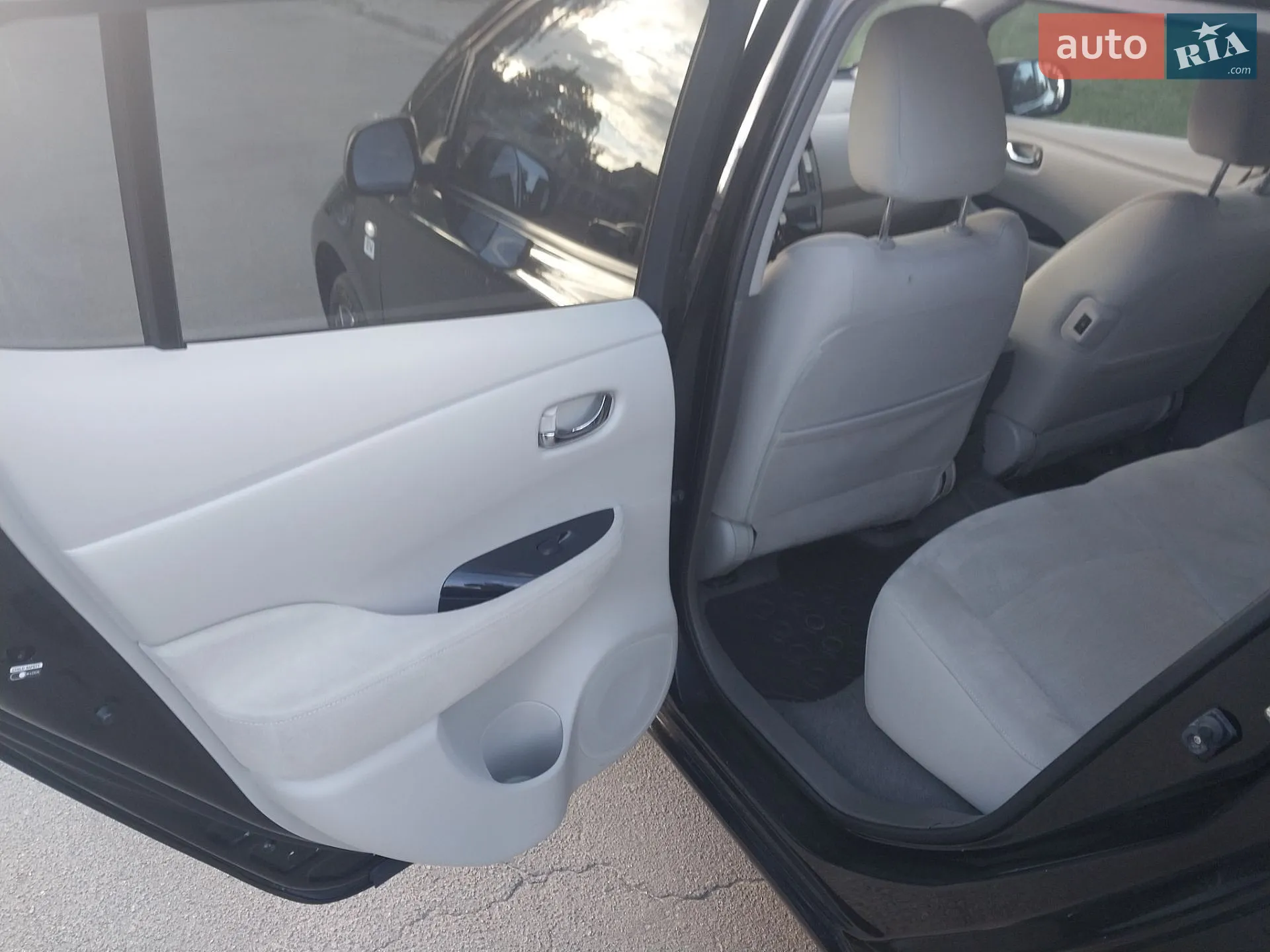 2012 Nissan Leaf - мініатюра 12