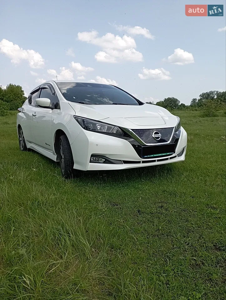 2017 Nissan Leaf - мініатюра 14