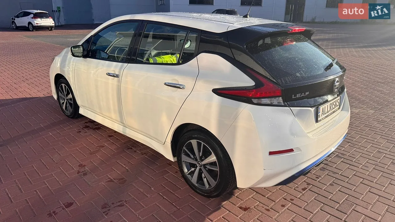 2020 Nissan Leaf - мініатюра 25